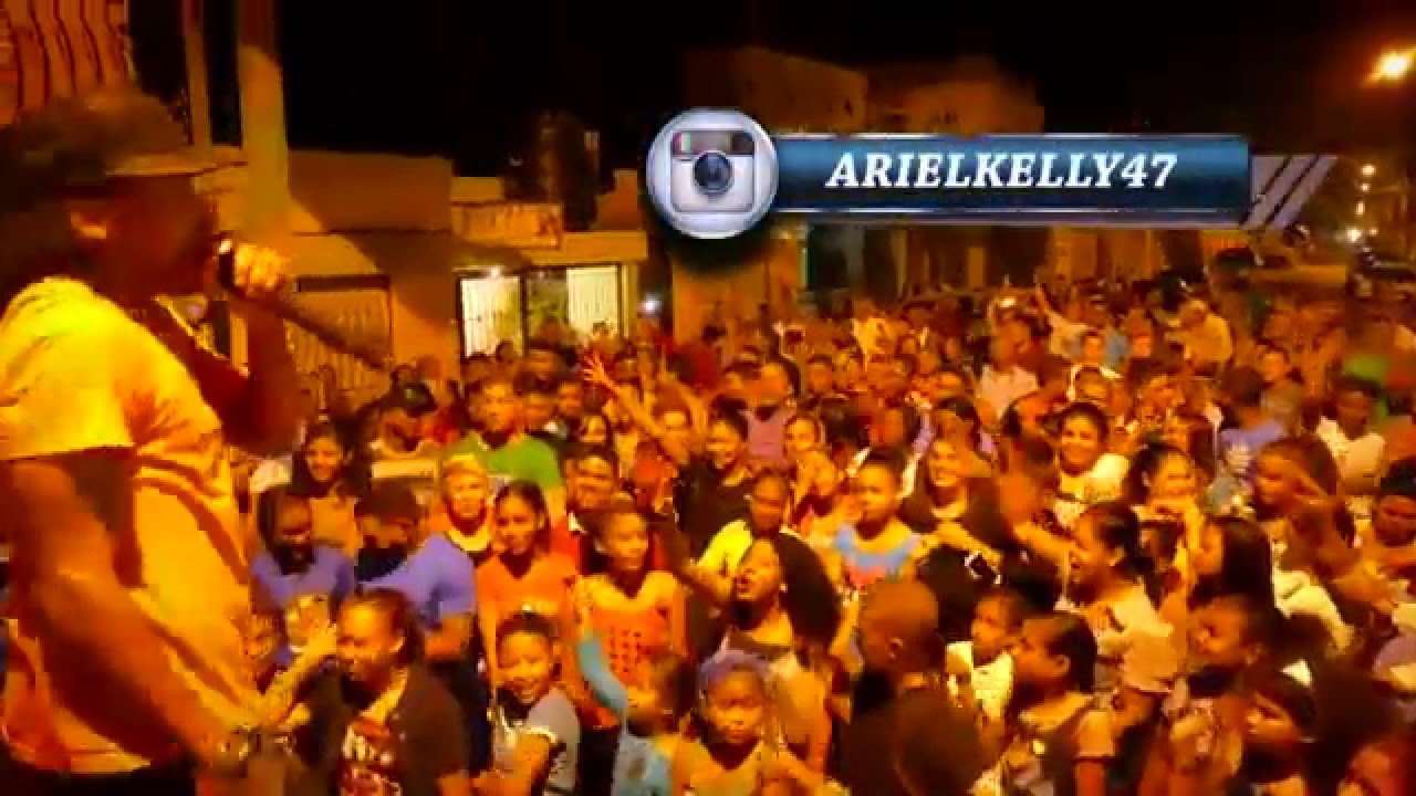 Ariel Kelly On The Streets Of DR