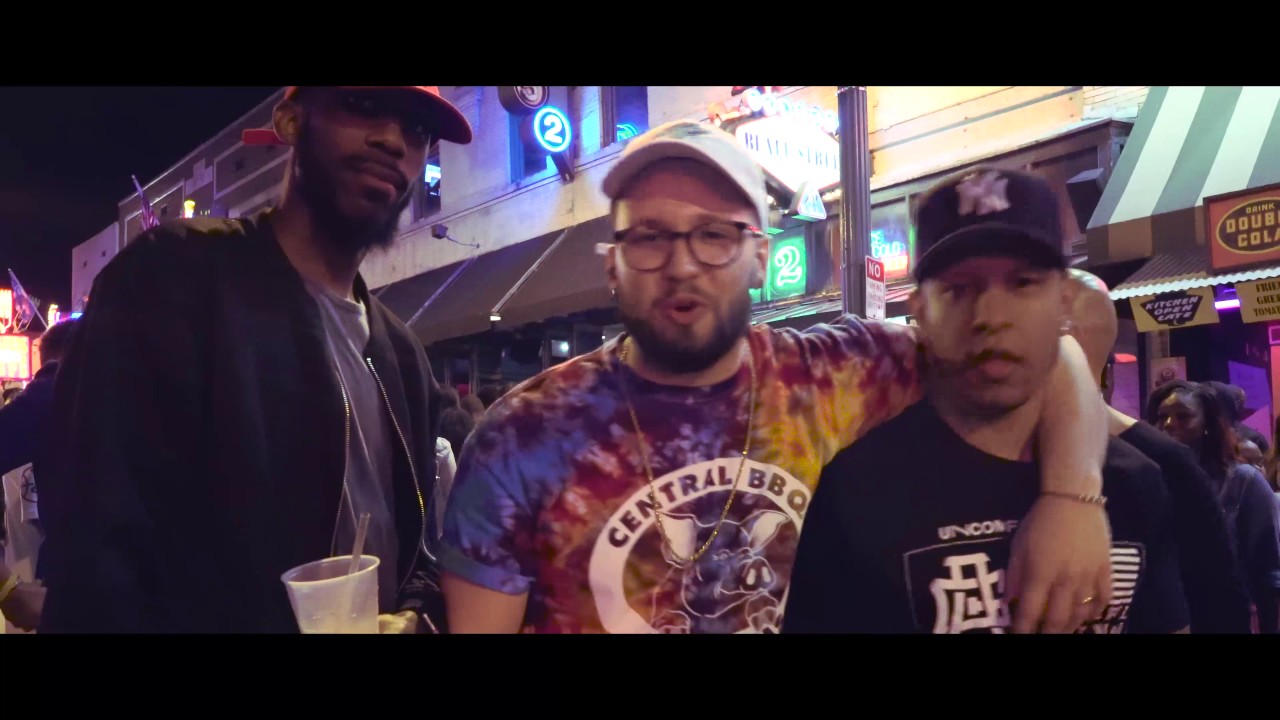 Andy Mineo Walking Through Memphis Singing “Know That’s Right”